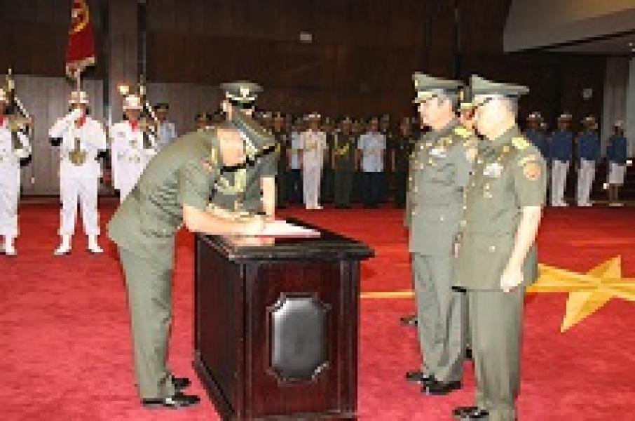 Jabatan Danjen Akademi TNI dan Kabais Diserahterimakan