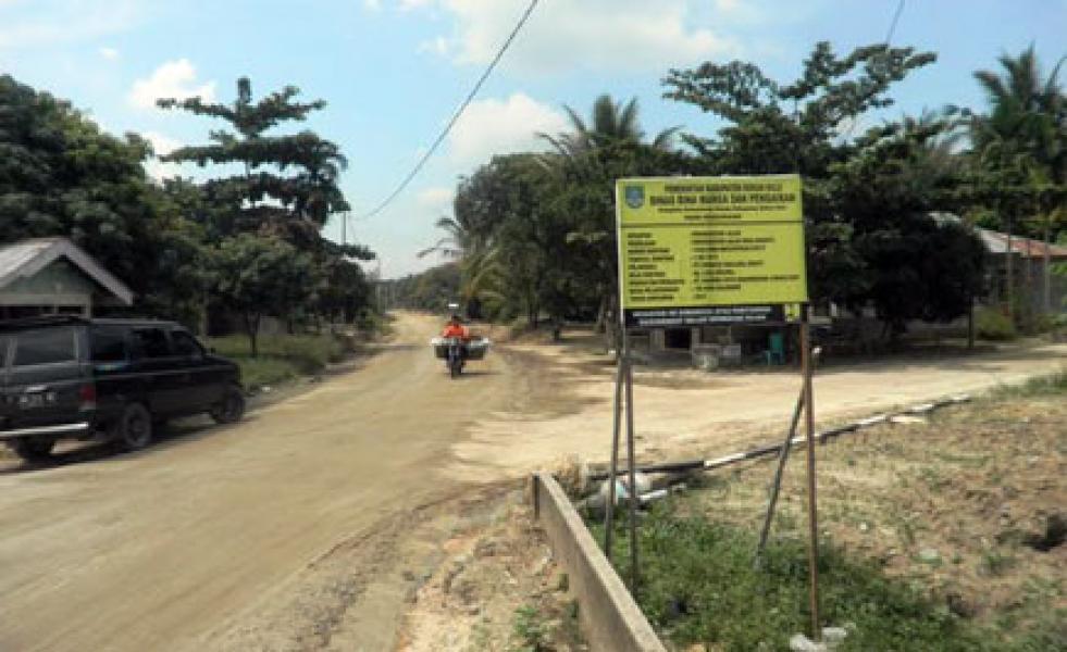 Kejari Pasir Pengaraian Diminta Selidiki Proyek Peningkatan Jalan Desa Mahato