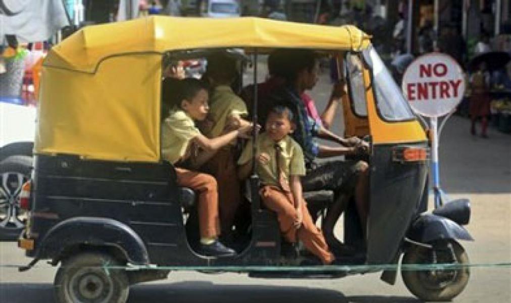 Pelajar Muslim Dipaksa Lafalkan Doa Hindu