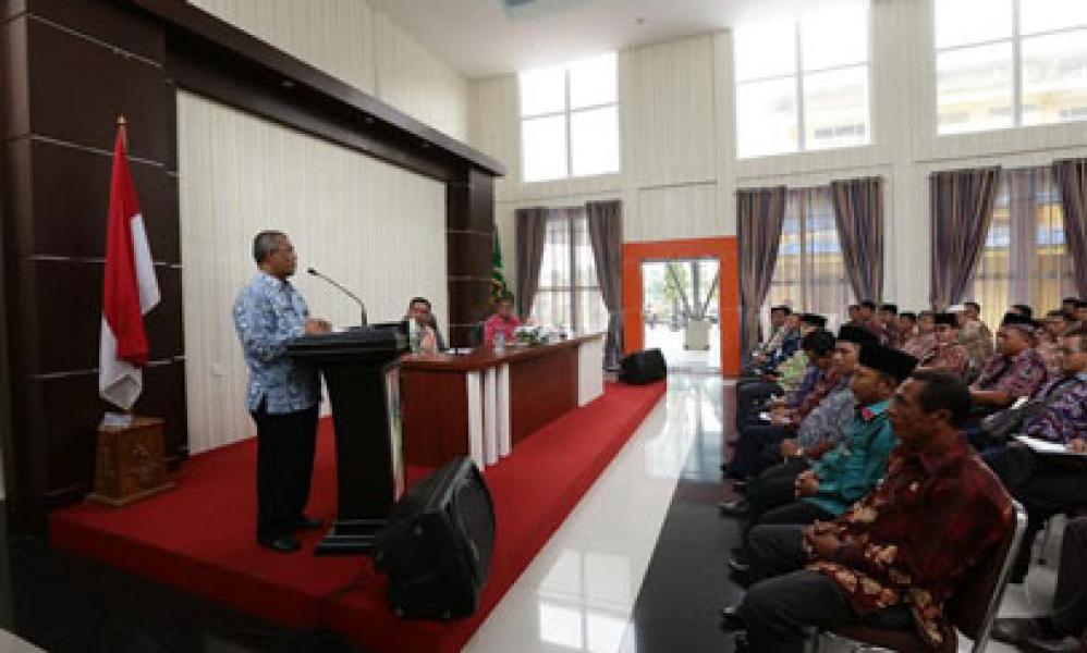 Pj Bupati Meranti Minta Kades/ Lurah Tingkatkan Pelayanan dan Kawal Pilkada