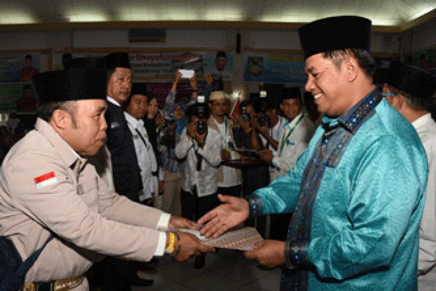 Senin 338 JCH Kecamatan Mandau dan Pinggir Bertolak Ke Tanah Suci