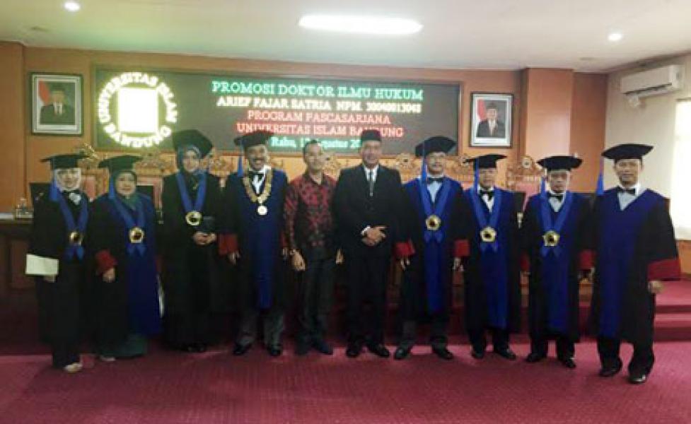Wakapolres Siak Kompol Arief Fajar Satria SIK Raih Gelar Doktor Ilmu Hukum Dengan Predikat Cum Laude