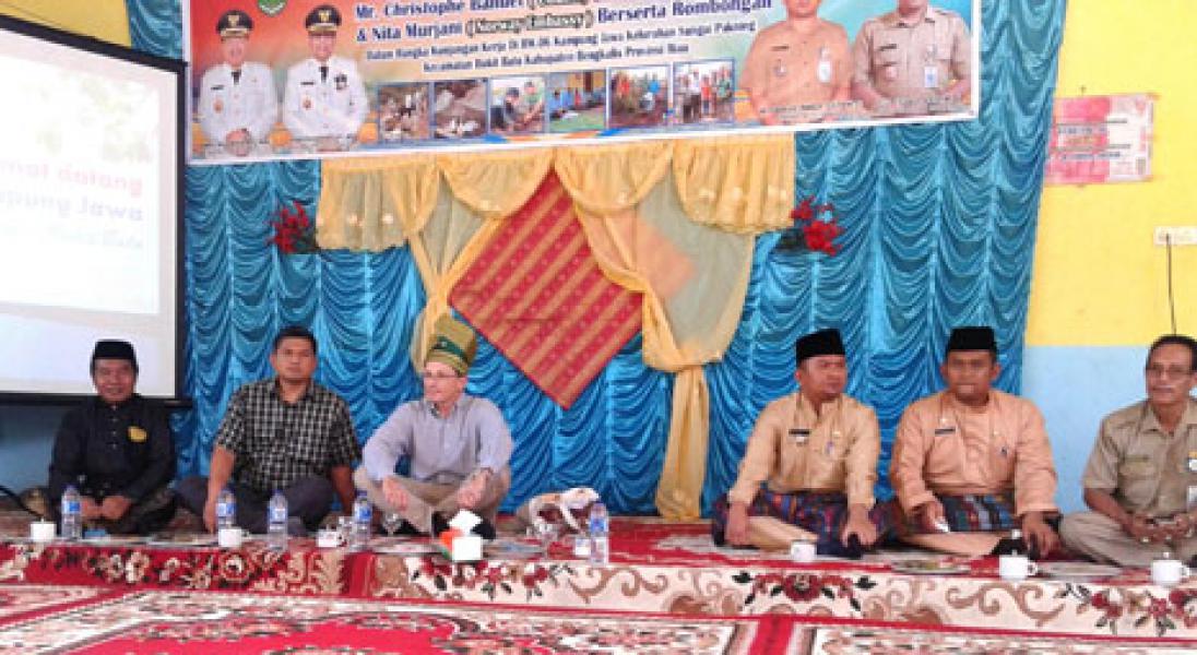 Dubes Norwegia dan UNDP Tinjau Proyek Sekat Kanal di Bukit Batu