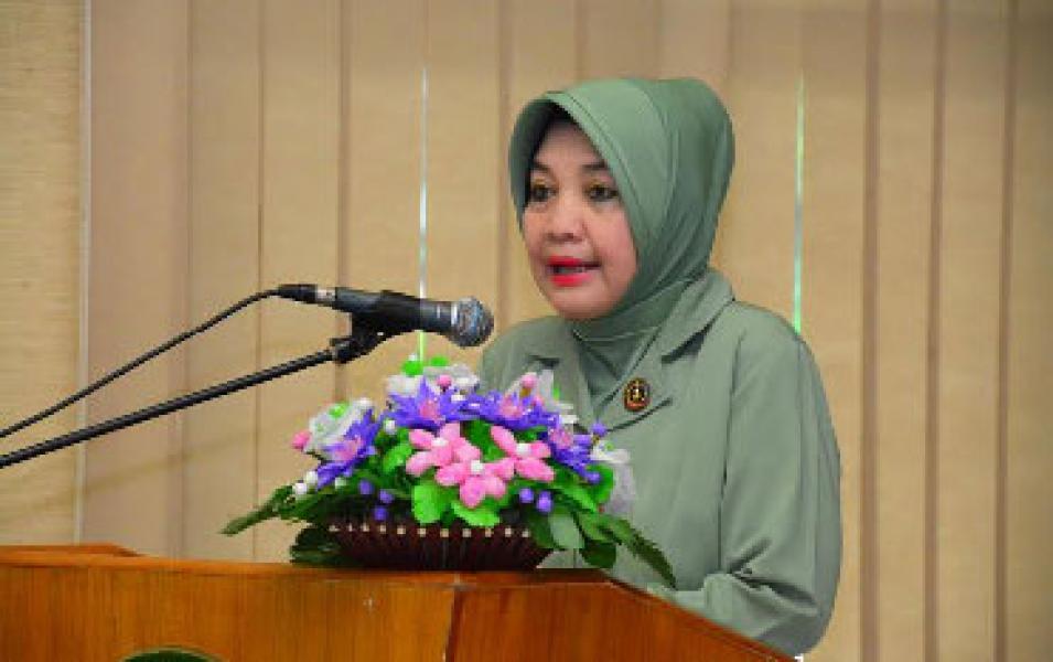 Ketua Persit Koorcab Rem 031 PD I BB Berikan Beri Pengarahan pada Ibu-ibu Persit