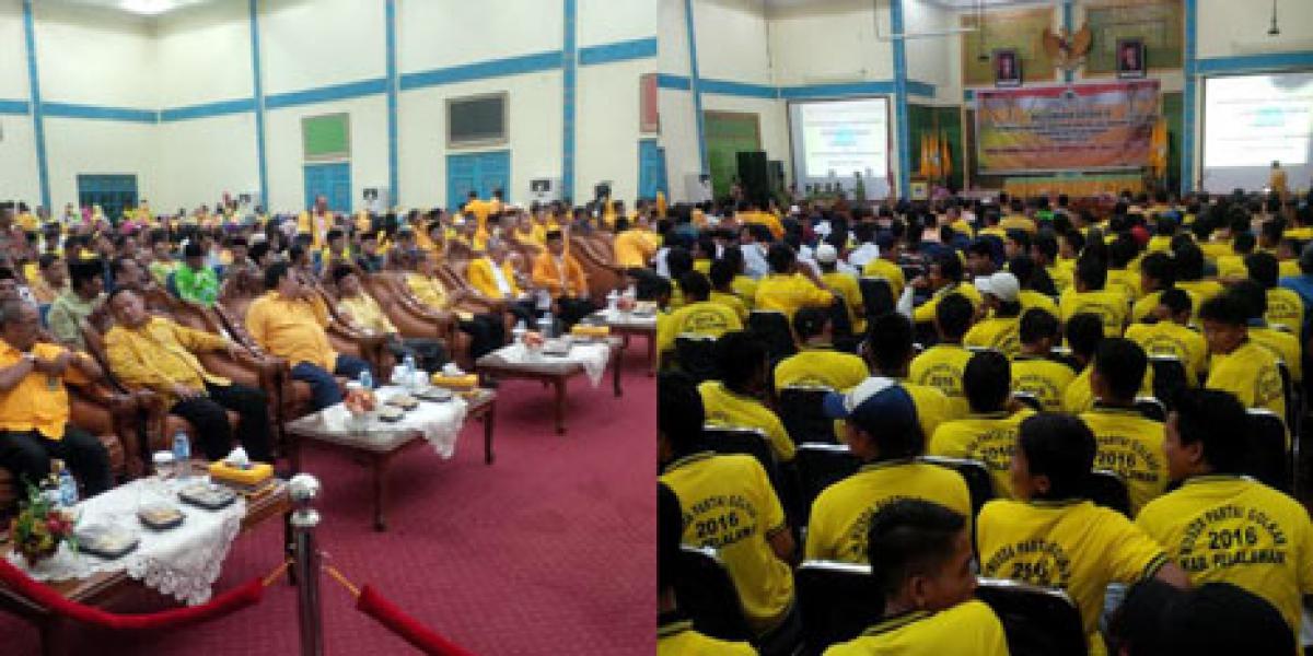 Massa Tumpah Ruah Hadiri Musda IV Golkar Pelalawan di Gedung Daerah