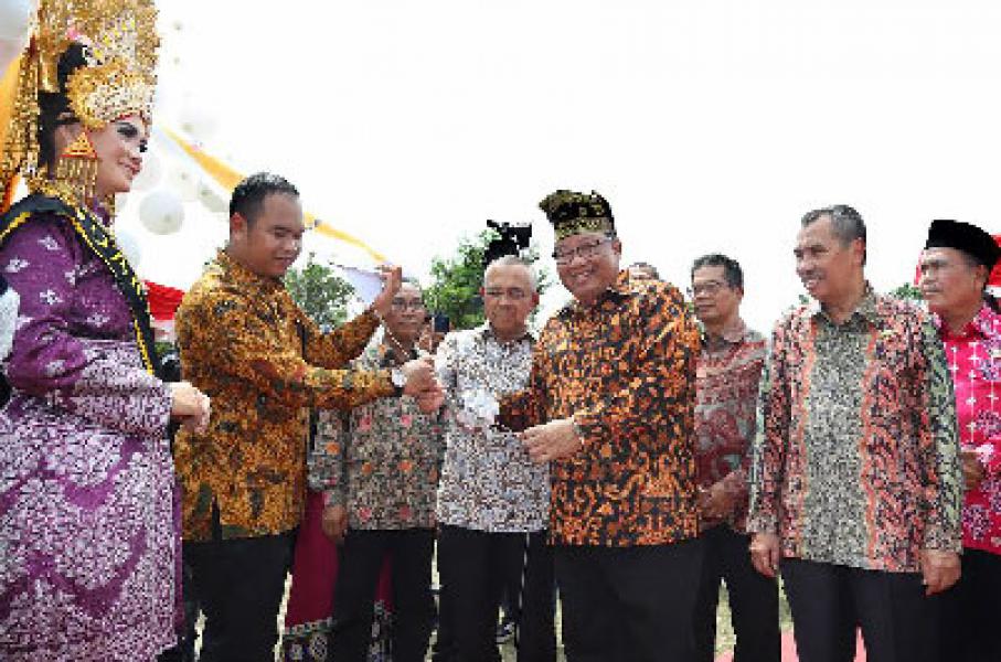 Menkop-UKM Hadiri Peringatan Hari Koperasi Ke-69 Tingkat Provinsi Riau di Perawang