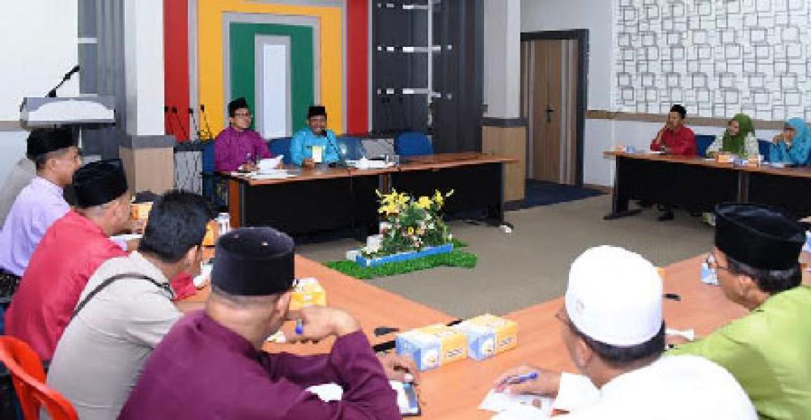 Plt Sekda Bengkalis Minta Petugas Haji Beri Layanan Terbaik