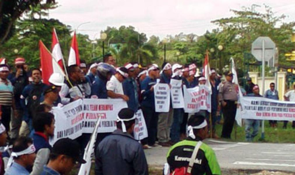 Ratusan Buruh Subkon BOB PT BSP Pertamina Hulu Kembali Mogok Kerja