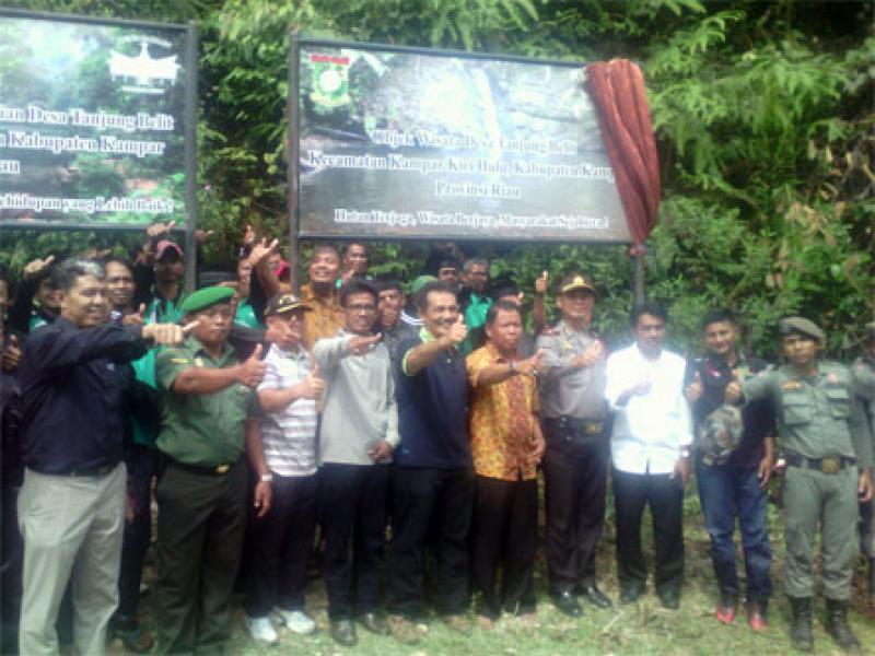 Babinsa Koramil 05/Kampar Kiri Hadiri Peresmian Kelompok Sadar Wisata Air Terjun Batu Dinding