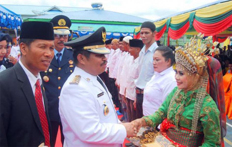 Bupati Bengkalis Serahkan Remisi Bebas Kepada 10 Narapidana