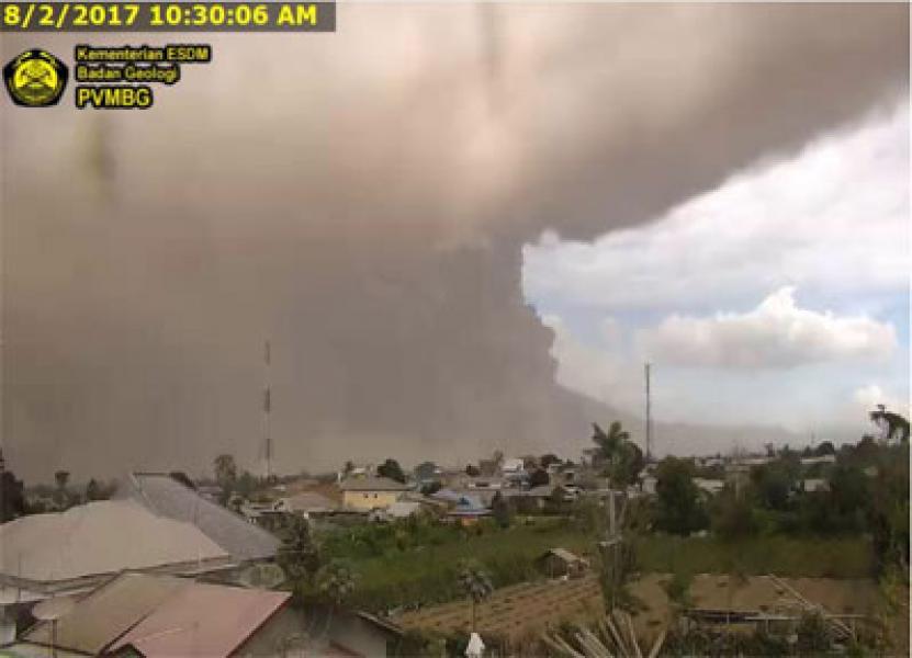 Erupsi Hebat & Berulang, Sinabung Sampai Tak Terpantau Kamera Tim PVMBG