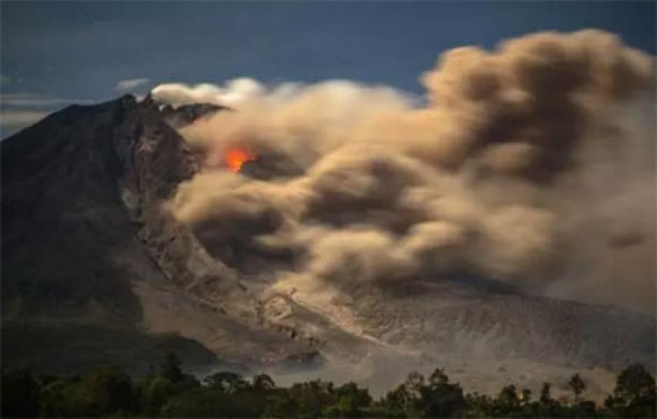 Gunung Sinabung Kembali Erupsi 2 Kali, Jarak Luncur Awan Panas Capai 4,5 Km