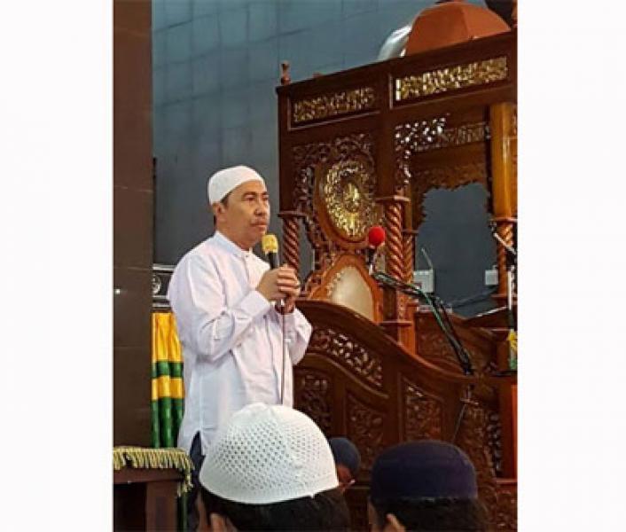 Hadiri Festival Pacu Jalur, Syamsuar Berikan Tausiah di Masjid Raya Kuansing