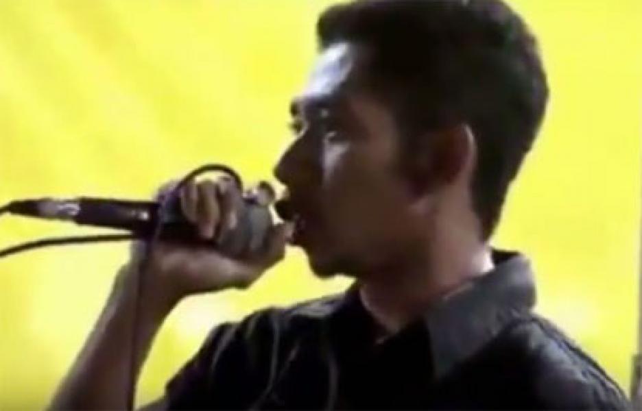 Heboh! Pria Ini Bernyanyi di Pernikahan Mantan, Pengantin Wanita dan Undangan Menangis