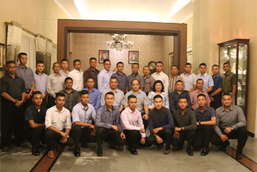 Kasal Makan Malam Bersama Personel Satgas MTF TNI