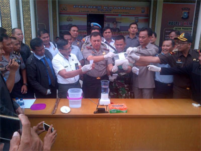 Polres Kampar Musnahkan 527,42 Gram Sabu