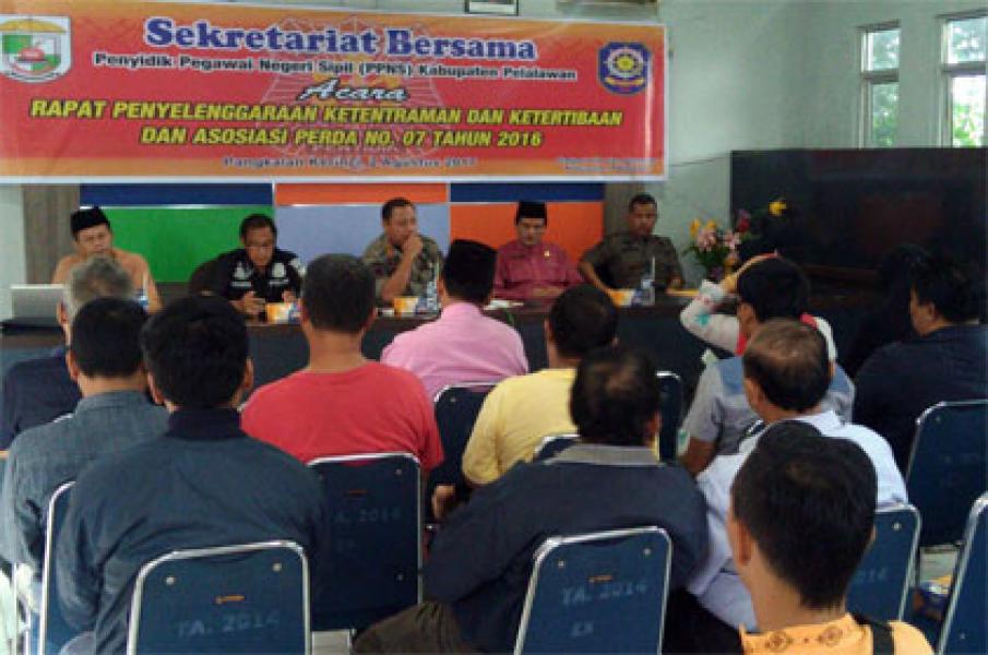 Satpol PP Pelalawan Kumpulkan Pengusaha Warnet dan Sekolah, Persiapkan Draft Perjanjian Bersama 