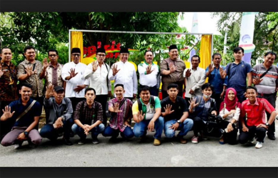 Taja Pertemuan dengan Insan Pers, Bupati Inhil Resmikan e-Bilik