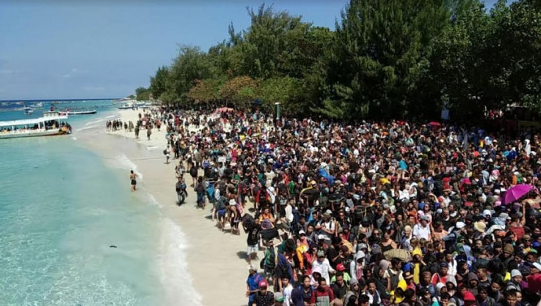 148 WNA di Evakuasi Dari Gili Trawangan Lombok