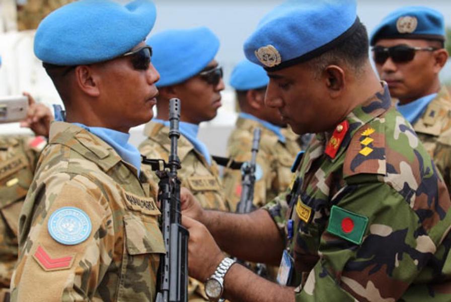 200 Prajurit TNI Konga XXXVII-D/Minusca Terima Penghargaan Medali UN