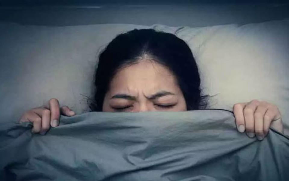 5 Tanda-Tanda Aneh yang Muncul ketika Anda Disukai Jin