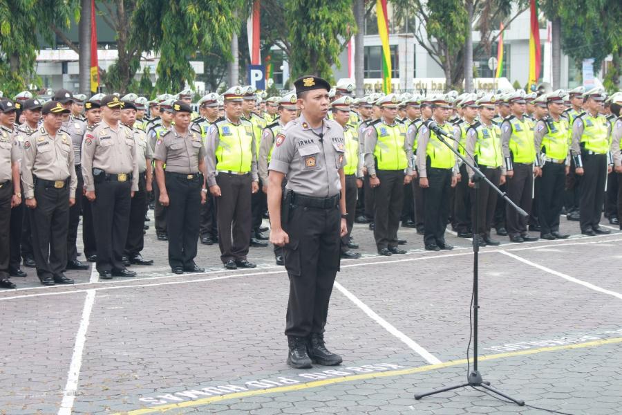 887 Personel Gabungan Amankan Pawai Obor Asian Games di Riau