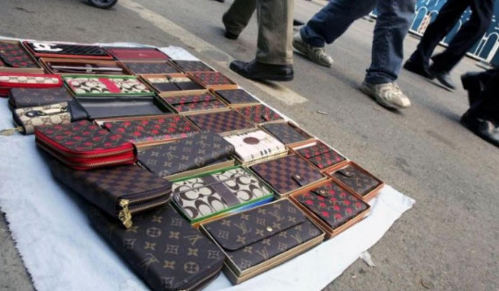 AS Tuduh 22 Importir China Selundupkan Barang Palsu