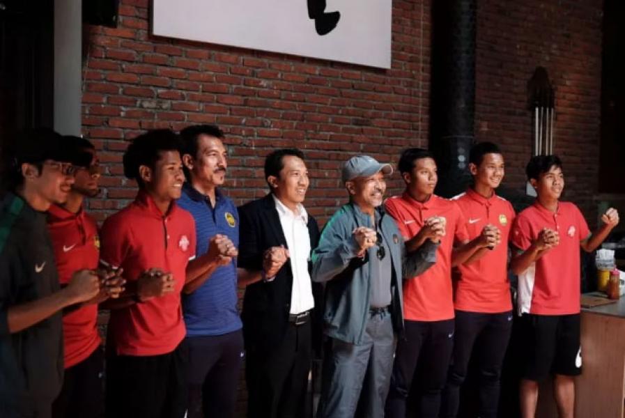 Akrabnya Personel Timnas Indonesia U-16 dan Malaysia Jelang Bertemu di Semifinal Piala AFF