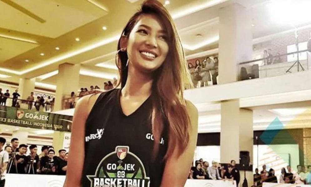 Asian Games 2018: Maria Selena �Melotot� Saat Kevin Buka Baju di Lapangan