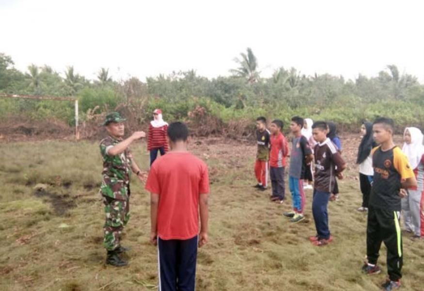 Babinsa Bakau Aceh Koramil 08/Mandah Laksanakan Giat Seleksi Calon Paskibra