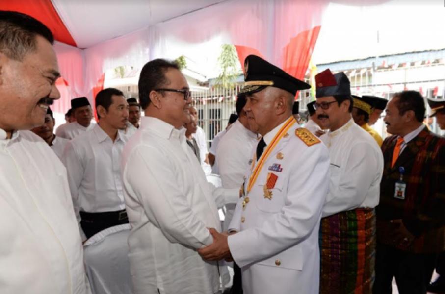 Bertemu di Lapas, Andi Rachman dan Rusli Zainal Saling Sapa