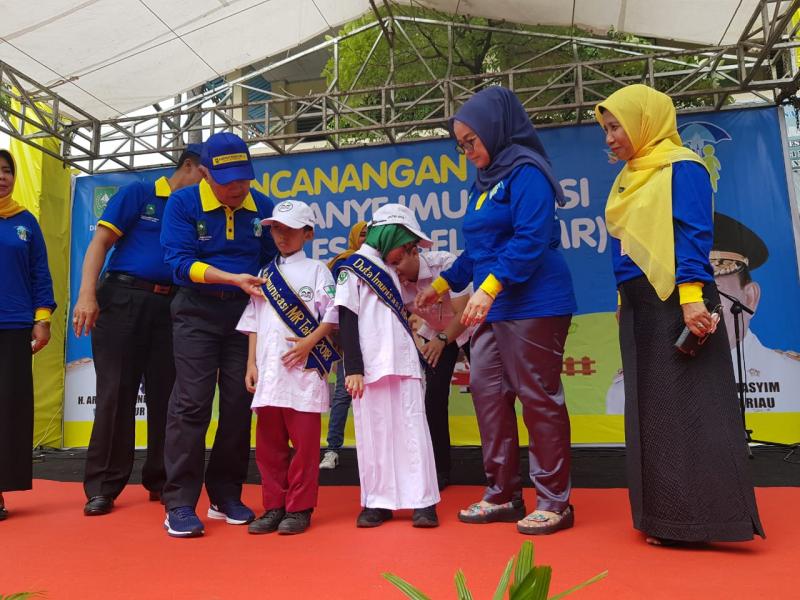 Gubernur Riau Canangkan Imunisasi Measles Rubella