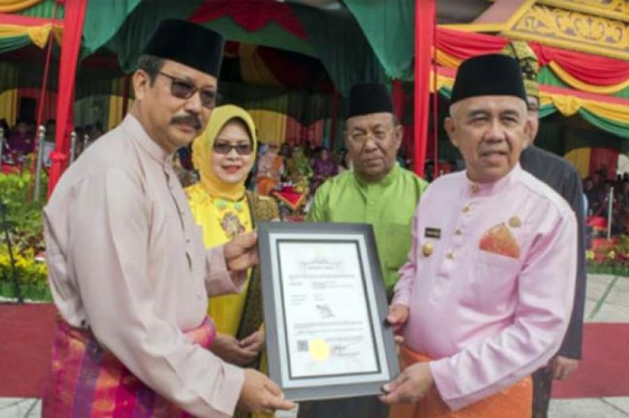 Gubri Terima Hak Paten Tagline Riau The Homeland of Melayu dan Riau Menyapa Dunia