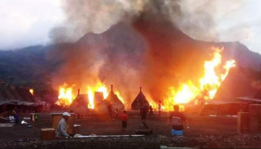 Kampung Adat di Flores Ludes Terbakar