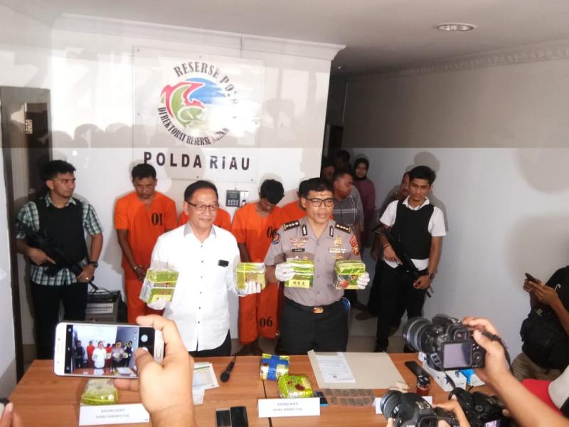 Polda Riau Ungkap 2 Kasus Narkoba, Barang Bukti 7 Kg Sabu di Jalan Lintas Duri Dumai