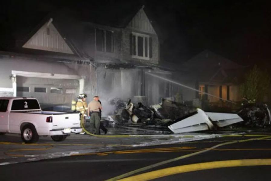 Pria AS Tabrakkan Pesawat ke Rumah Setelah Bertengkar dengan Istri