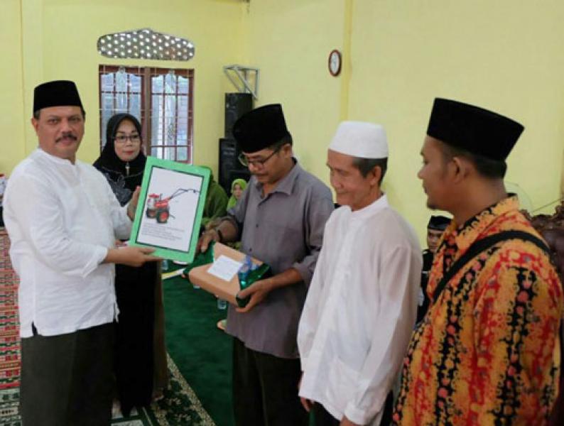 Sekda Inhil dan Zulaikha Wardan Buka Puasa Bersama Pemuda BNN dan Muslimat NU di Gaung