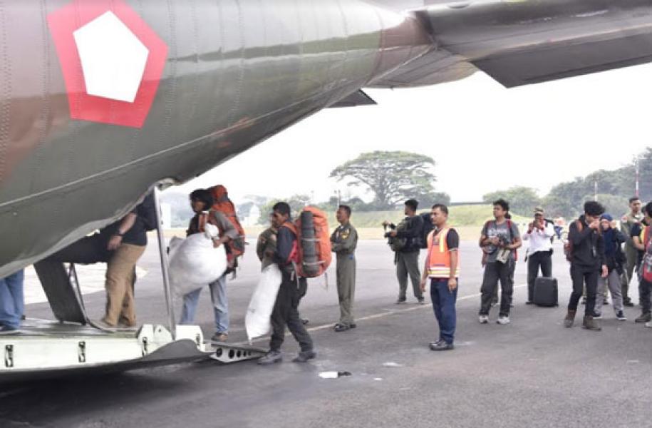 Tiga Hercules C-130 Angkut Relawan dan Logistik ke Lombok