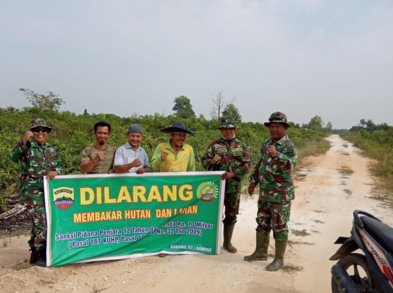 Antisipasi Karlahut Tim 1 Subsatgas 6 Koramil 07/Kampar Lakukan Patroli Dari Pagi Hingga Sore