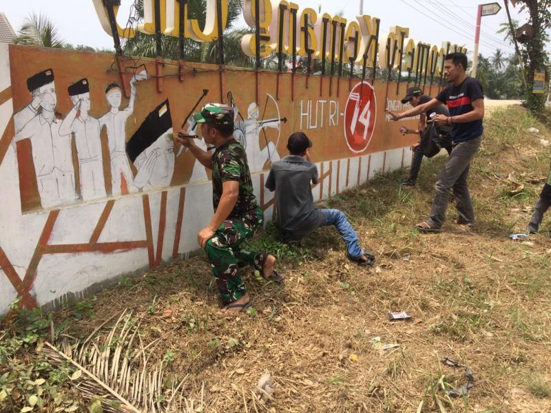 Babinsa Koramil 04/Pkl Kuras Salurkan Bakat Seni Dalam Rangka HUT RI ke 74