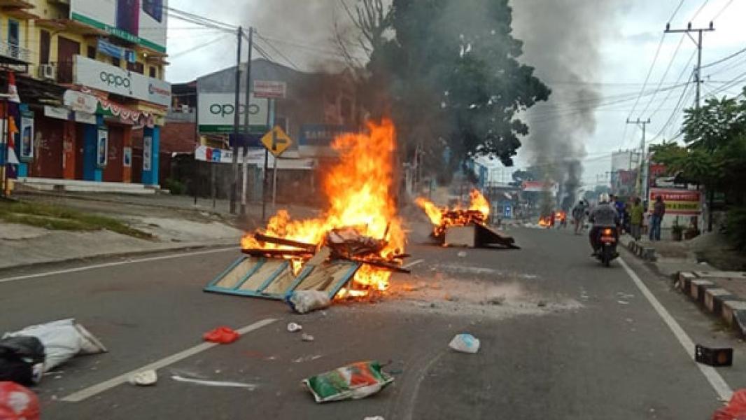 Dipicu Penyerbuan Asrama di Surabaya, Demo di Manokwari Ricuh