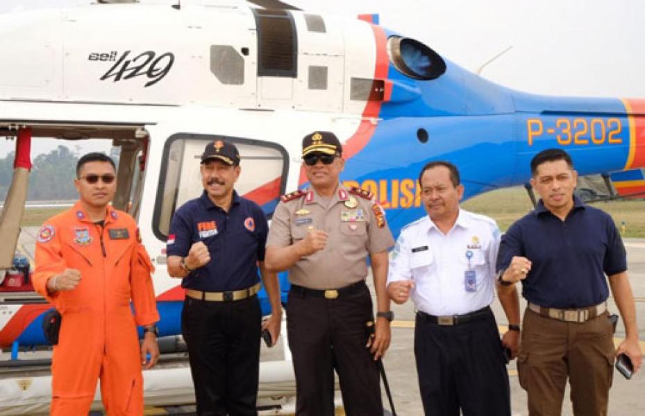 Kapolda Riau Patroli Udara Karhutla di Riau