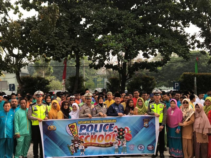 Kunjungi SMK Negeri 2 Pekanbaru, 2300 Pelajar Diberikan Edukasi Tertib Berlalu Lintas 