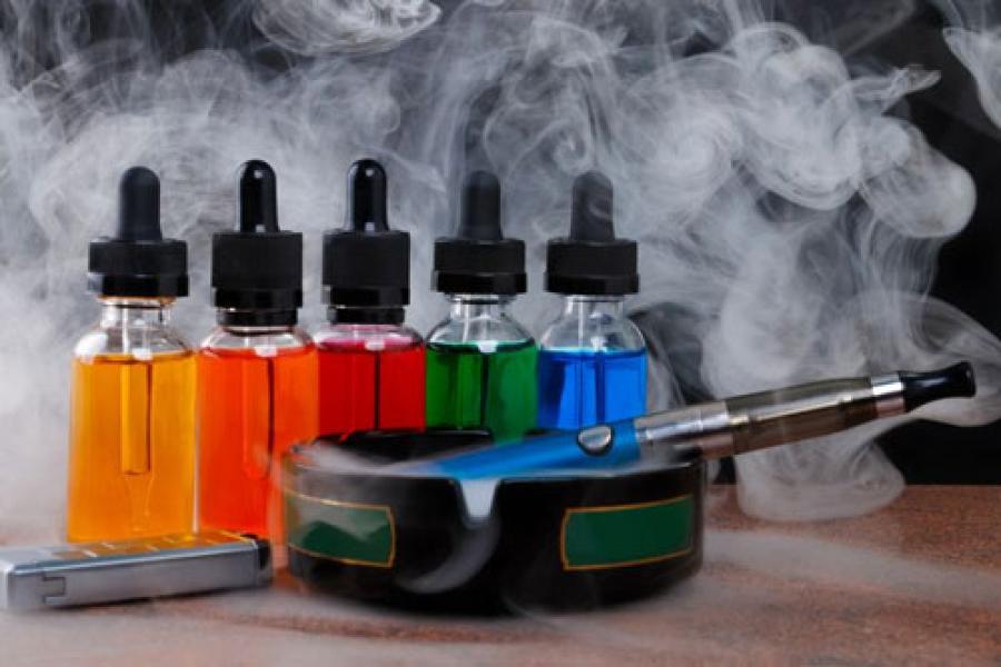 Mengerikan, Hampir 100 Kasus Penyakit Paru-paru Misterius Berkaitan dengan Vape