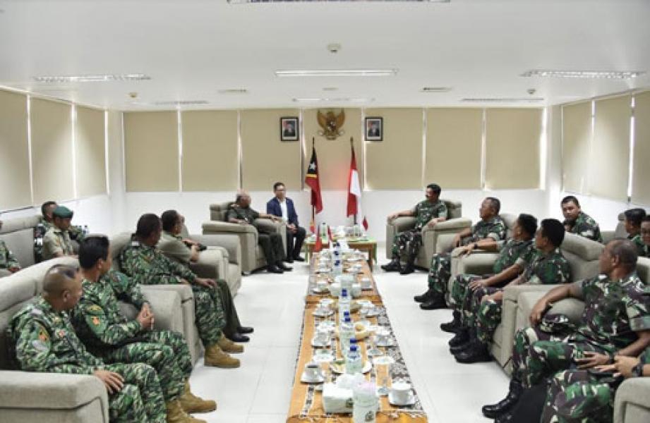 Panglima TNI Bertemu Pangab Timor Leste di Pos Lintas Batas Motaain NTT