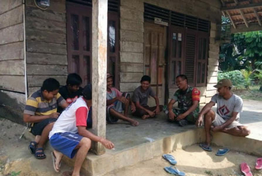 Sertu Tamrin Boas Lakukan Komsos Dukung TMMD Ke 105 Kodim 0313/Kpr