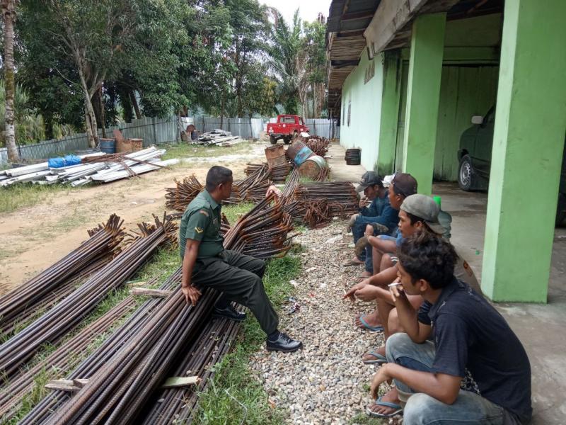 Tak Memandang Profesi, Serda Janir Selalu Bergaul dan Berkomunikasi Dengan Masyarakat Binaanya