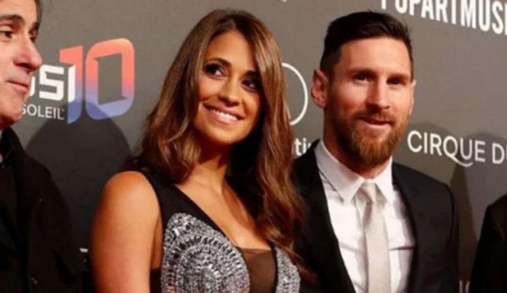 Upss, Tangan Nakal Lionel Messi Terekam Kamera