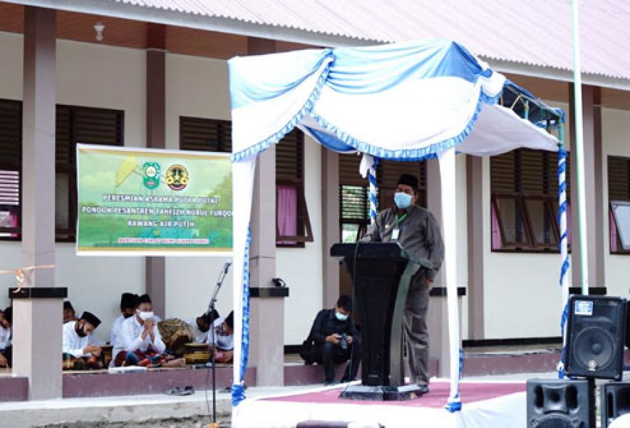 Bupati Alfedri Resmikan Asrama Putra dan Putri Ponpes Tahfidz Nurul Furqon