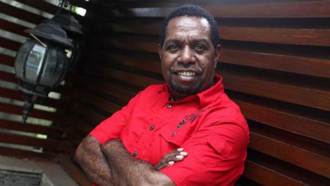 Edo Kondologit Marah Besar Kerabatnya Tewas di Polres Sorong